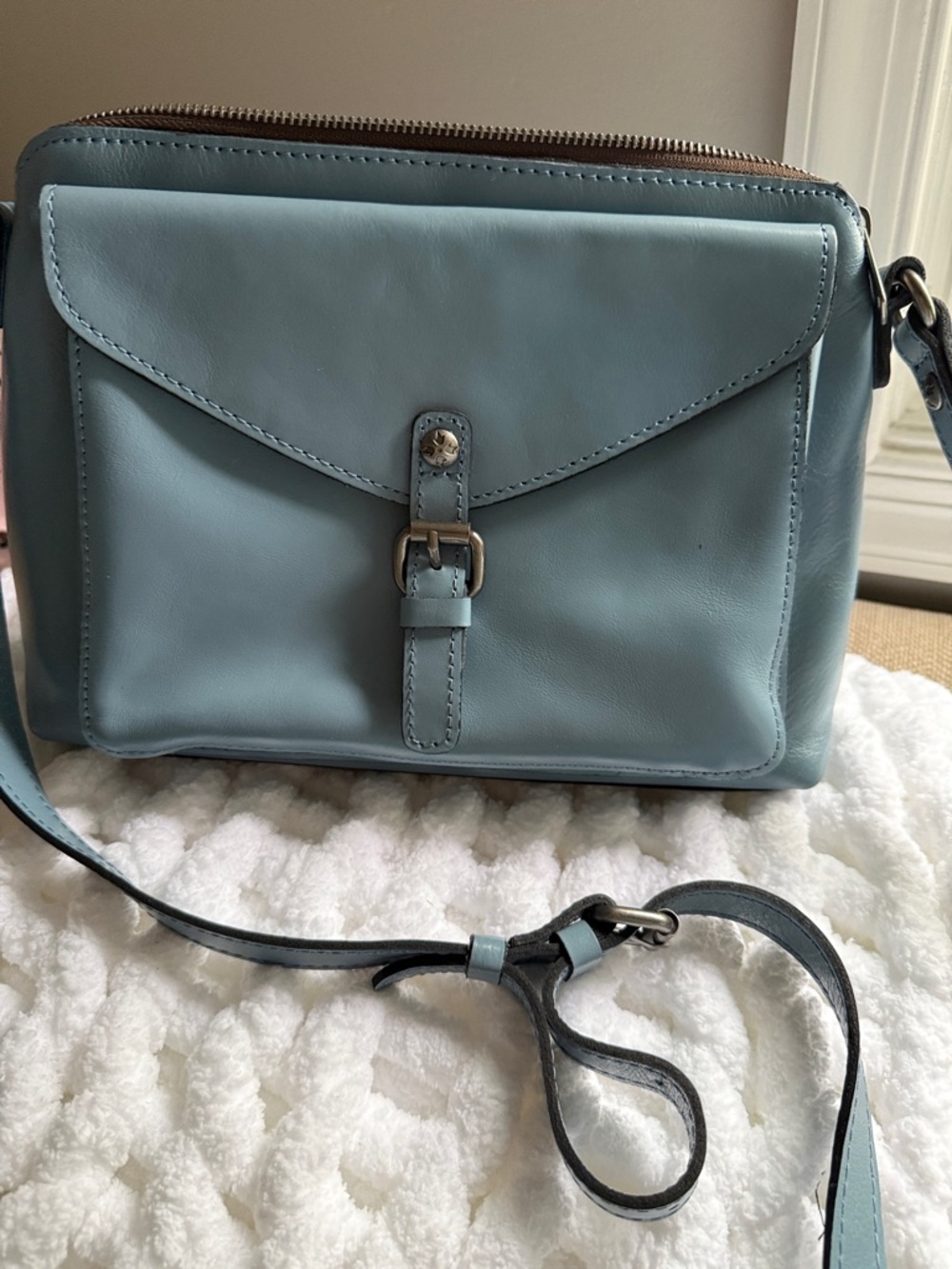 Stunning Patricia Nash Blue Leather Crossbody Bag - NWOT